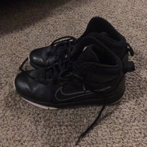 Black Nike Shoes
